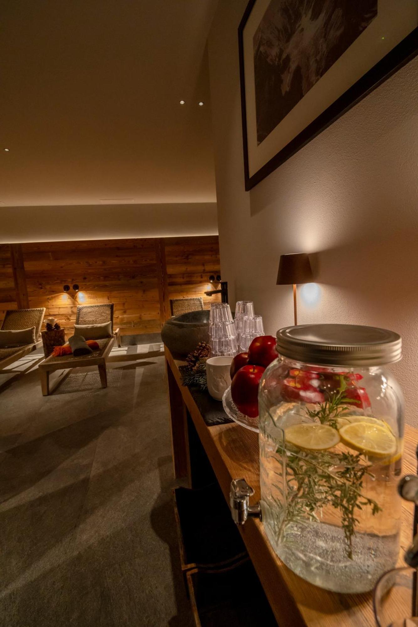 Hotel Alu Mountain Design Bormio Exterior photo